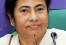 ममता ने दी मोदी के आवास के बाहर धरने पर बैठने की चेतावनी mamta threatened to sit on dharna outside modi house