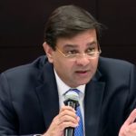 अभी नहीं होगा कर्ज सस्ता. रिज़र्व बैंक ने नहीं घटाई ब्याज दरें. Reserve Bank will not cut interest rates.