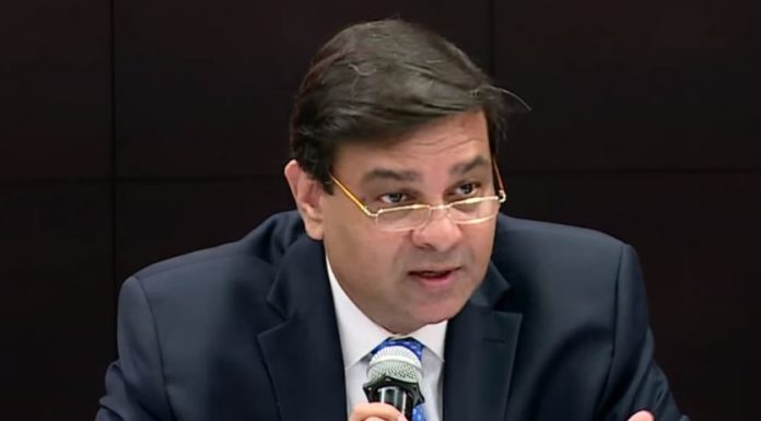 अभी नहीं होगा कर्ज सस्ता. रिज़र्व बैंक ने नहीं घटाई ब्याज दरें. Reserve Bank will not cut interest rates.