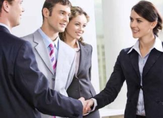 इंटरव्यू के दौरान ऐसी होनी चाहिए आपकी बॉडी लैंग्वेज. body language during the interview