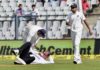 IndvsEng: मैदान पर भुवनेश्वर की थ्रो से लगी अम्पायर को चोट umpire hurt from bhuvneshwar throw