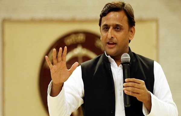 अखिलेश यादव का दावा, उत्तर प्रदेश में नोटबंदी दिलायेगी सपा को जीत. Akhilesh Yadav claims Notbandi will help SP win in UP