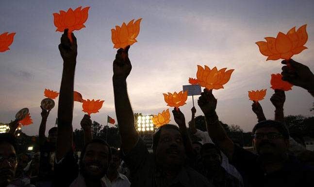 यूपी में नोटबंदी के बाद भी फीकी नहीं पडी भाजपा की चमक. BJP in UP is not lying pale glow even after Notbandi