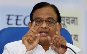 नोटबंदी पर पी चिदंबरम ने केंद्र सरकार को कटघरे में खड़ा किया. P Chidambaram hit out at centre on demonitisation