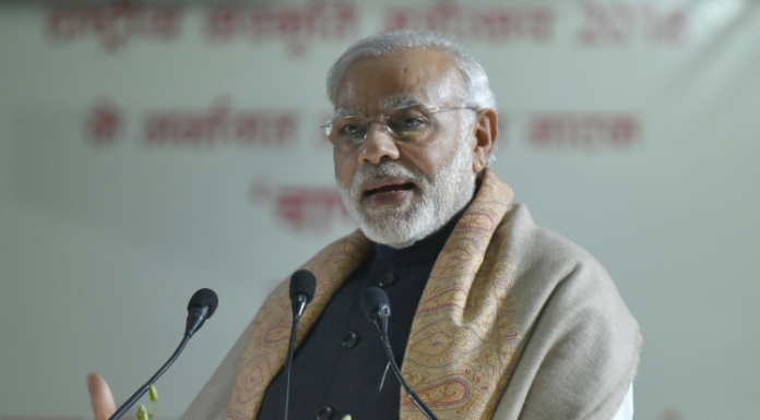 प्रधानमंत्री मोदी ने बिना नाम लिये राहुल पर किया पलटवार. हँसतें-हँसते कसे तंज. Modi Hitted back at Rahul Gandhi without taking his name