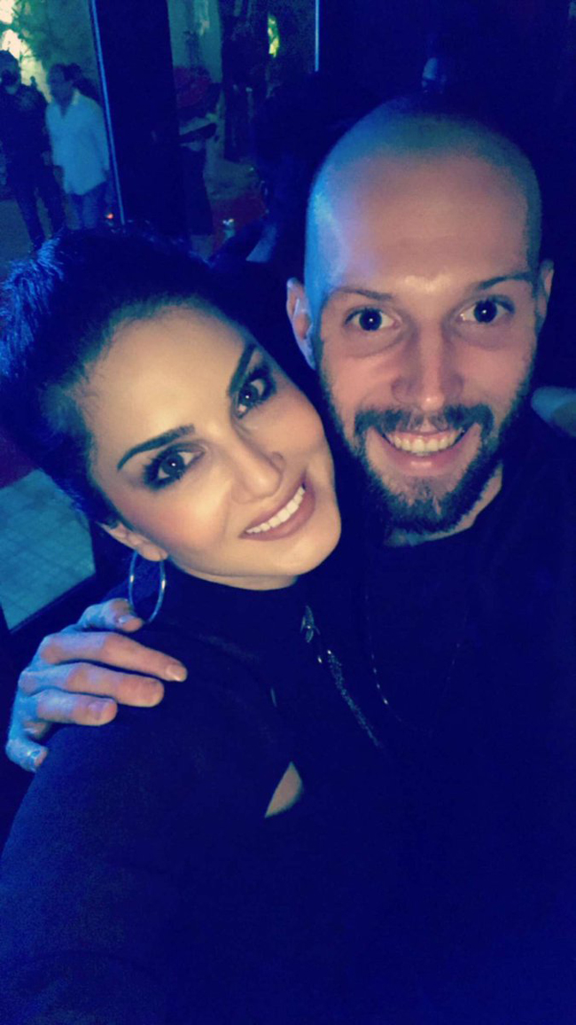Sunny Leone party with friends shared photos on social media
