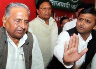 यूं ही बगावती नहीं हुए अखिलेश  , पिता की भी कई गलतियां Akhilesh rebellion is due to too many mistakes by father
