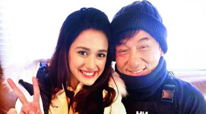 दिशा पाटनी ने चीनी और जैकी चैन ने हिंदी में गाया गाना, देखें वीडियो Disha Patni sang in Chinese and Jackie Chan sang a song in Hindi