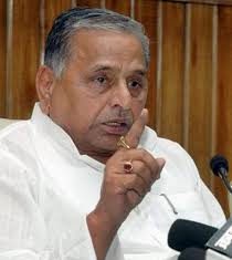 अपने खेमे में कम विधायक होने से सपा ऑफिस में नेताजी ने लगाया ताला Netaji lockEed SP Office