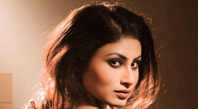 टीवी की नागिन मौनी रॉय पंजाबी और बॉलीवुड फिल्मों में भी कर चुकीं हैं काम TV serpent Mouni Roy has also worked in Punjabi and Bollywood movies