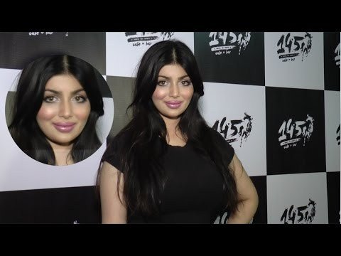  Ayesha Takia look like this after Lip surgery 