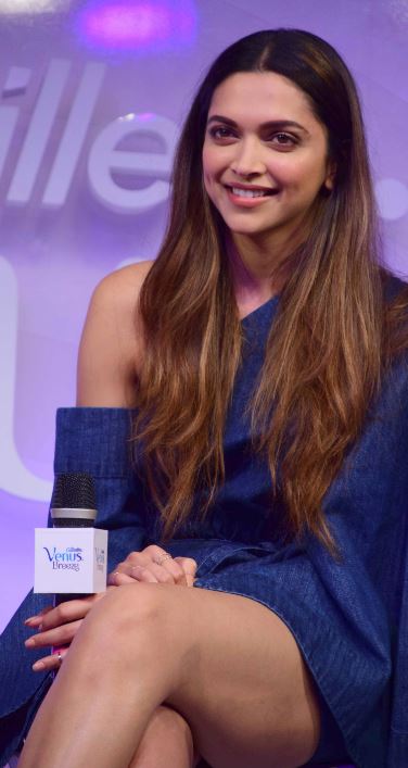 Deepika Pdukone made a new tattoo on his leg , view photos