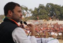 यूपी चुनाव : राहुल गाँधी ने लोगो को मोदी मुर्दाबाद के नारे लगाने से रोका. गुस्से को वोट में तब्दील करने को कहा. Rahul Gandhi stopped people chanting Modi murdabad Asked to turn anger into votes.