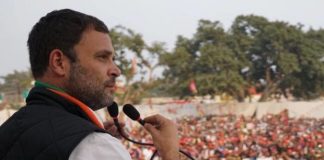 यूपी चुनाव : राहुल गाँधी ने लोगो को मोदी मुर्दाबाद के नारे लगाने से रोका. गुस्से को वोट में तब्दील करने को कहा. Rahul Gandhi stopped people chanting Modi murdabad Asked to turn anger into votes.
