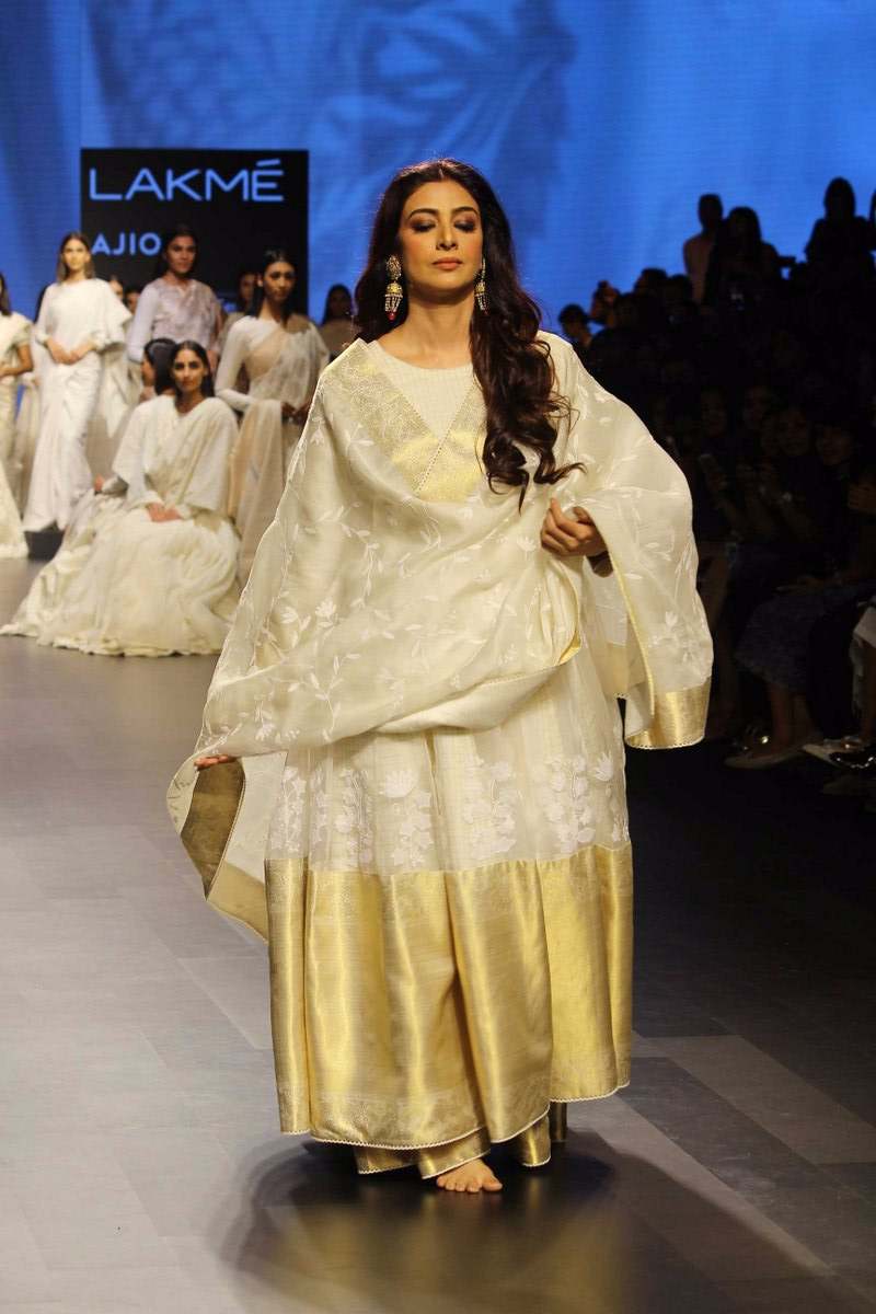  Tabu walked the ramp again, view photos