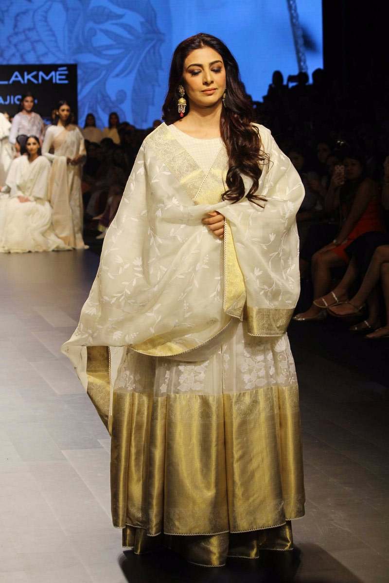  Tabu walked the ramp again, view photos