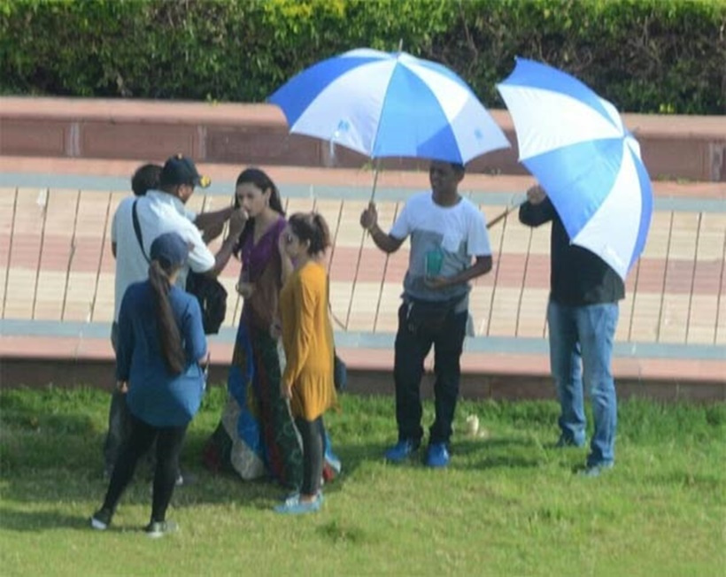 alia bhatt phots from the sets of badrinath ki dhulaniya