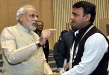 अखिलेश ने कहा,”हम श्मशान और कब्रिस्तान की नहीं ब्लकि स्मार्टफोन और लैपटॉप की बात करते हैं.” khilesh said, "We do not talk about cemetery we talk of smartphone and laptop