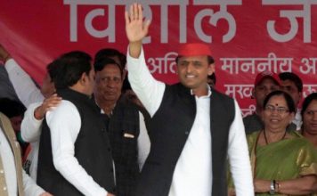 अखिलेश ने अमिताभ बच्चन से कहा , बंद करें गुजरात के गधो का प्रचार Akhilesh said to Amitabh Bachchan, stop advertising gujrat donkeys
