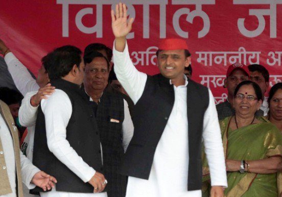 अखिलेश ने अमिताभ बच्चन से कहा , बंद करें गुजरात के गधो का प्रचार Akhilesh said to Amitabh Bachchan, stop advertising gujrat donkeys