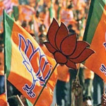 यूपी चुनाव : जीत के आसार दिखने पे इन्हें सीएम बनाने में जुटे बीजेपी समर्थक Not only from opponents, the rebels are also upset Shah and Modi