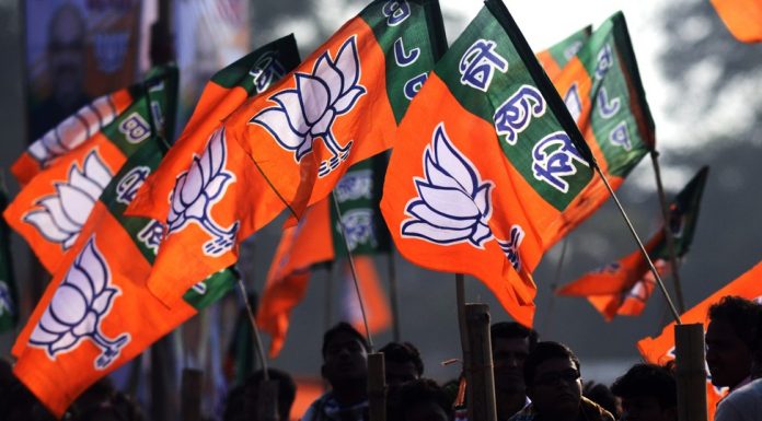 अपने ही लोगों ने मुश्किल की बीजेपी की चुनावी डगर bjp's own people creating problem in election