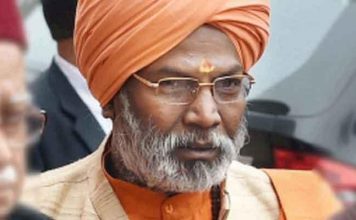 यूपी चुनाव: साक्षी महाराज के बिगड़े बोल. मुस्लिमों को शवदाह करने की दी सलाह Sakshi Maharaj advices to Muslims to cremate dead persons