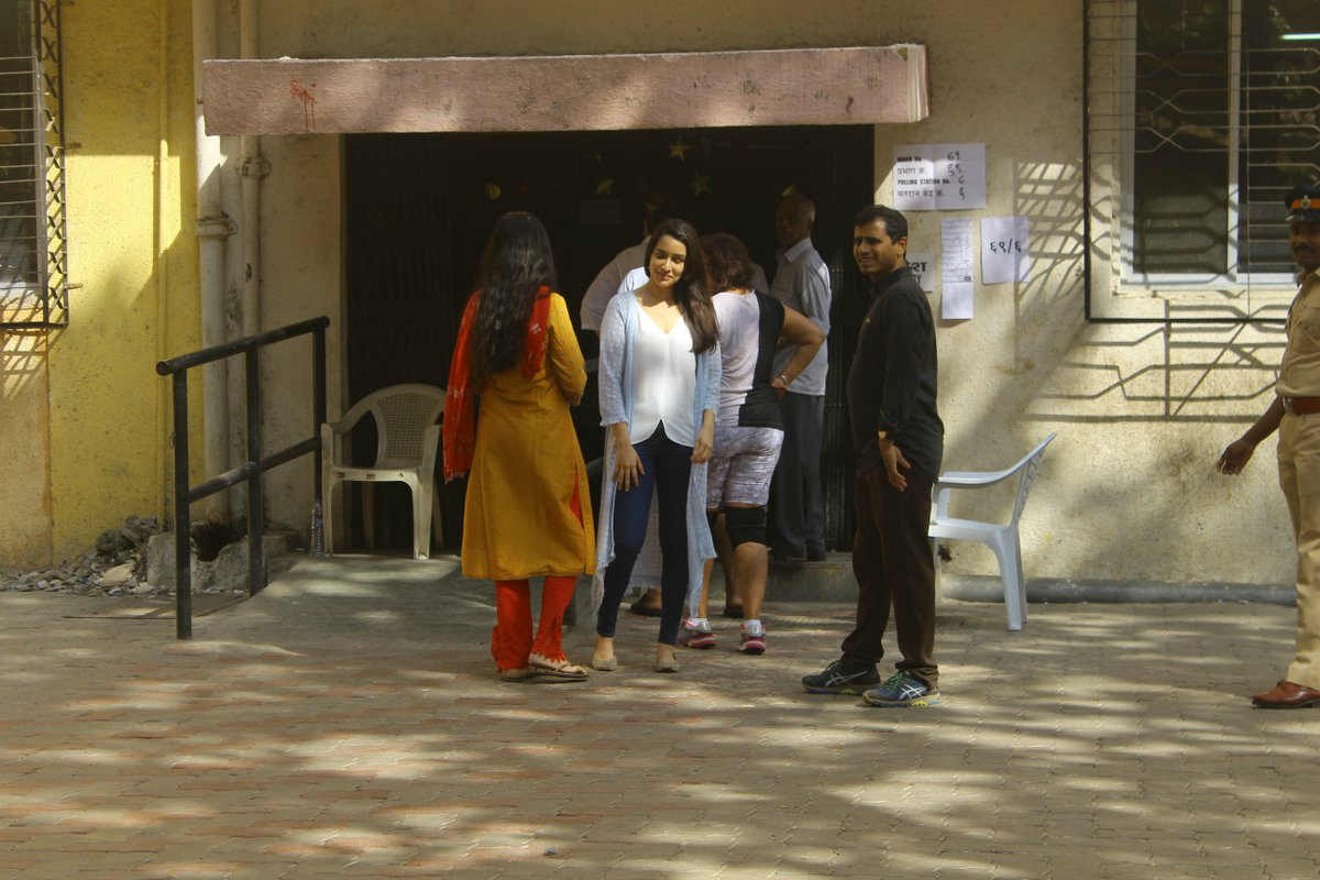 BMC Elections Shraddha Kapoor arrived to vote