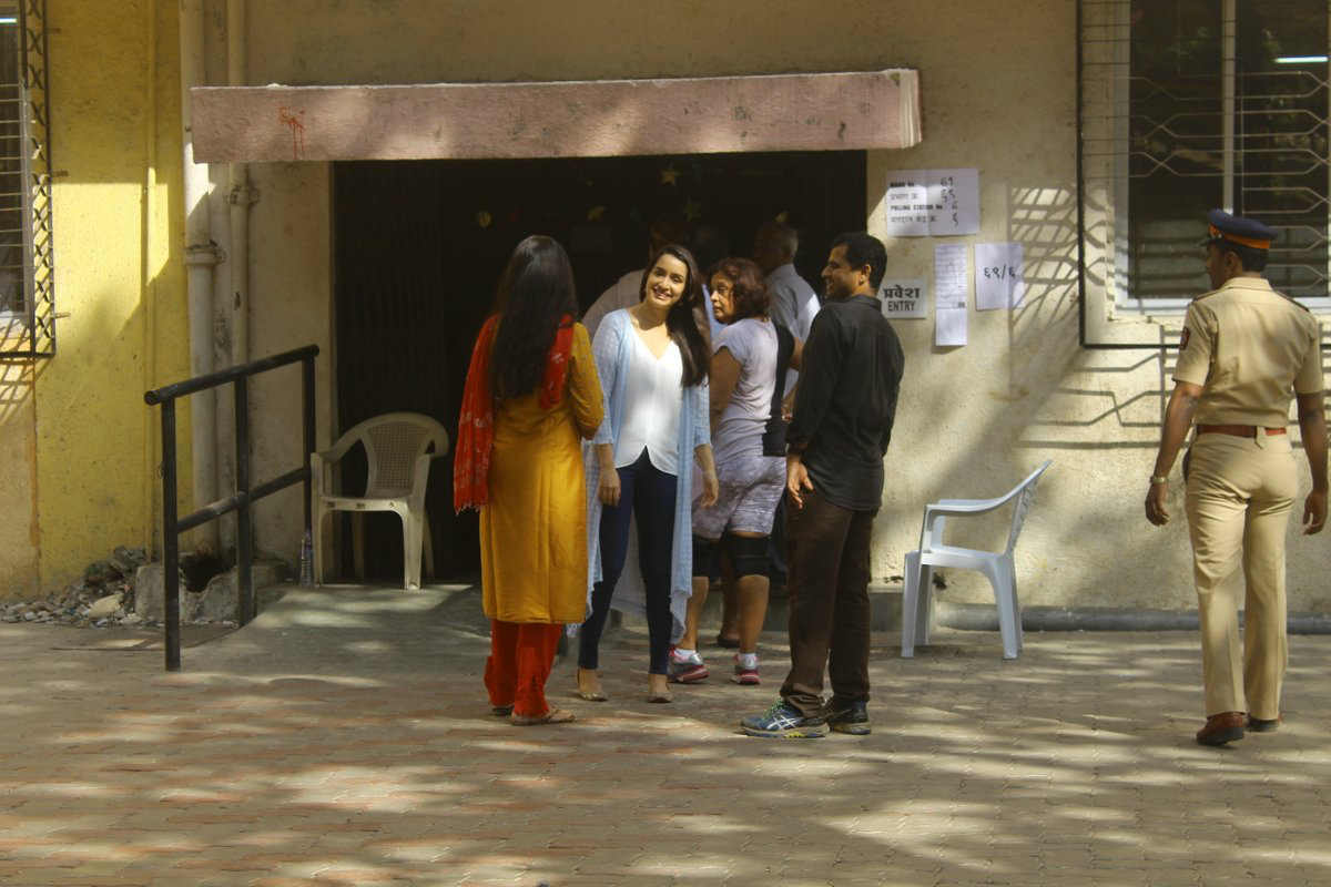 BMC Elections Shraddha Kapoor arrived to vote