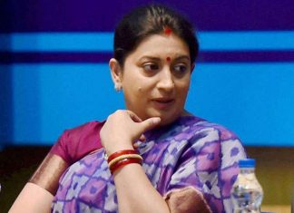 यूपी चुनाव : स्मृति इरानी ने कहा , अखिलेश का काम नहीं उनका झूठ बोलता हैं Smriti Irani said akhilesh lies speaks not work