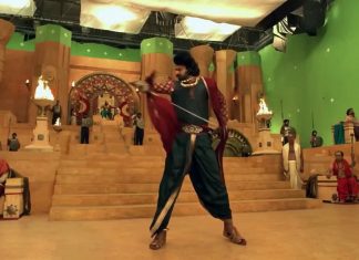 बाहुबली 2 के सेट्स पर कुछ इस प्रकार नज़र आये तमन्ना और प्रभास, देखें तस्वीरें Tamanna and Prabha on the sets of bahubali 2