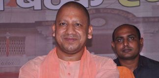 ”देश में मोदी , प्रदेश में योगी ” के नारे के साथ योगी आदित्यनाथ बने यूपी के मुखिया reasons behind the Yogi becoming the CM of UP