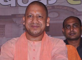 ”देश में मोदी , प्रदेश में योगी ” के नारे के साथ योगी आदित्यनाथ बने यूपी के मुखिया reasons behind the Yogi becoming the CM of UP