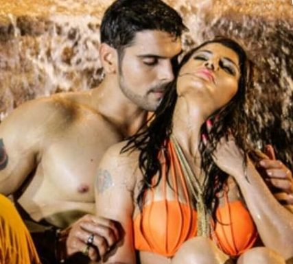 इंस्टाग्राम पर बेहद बोल्ड नज़र आईं राखी सावंत Rakhi Sawant came to look very bold on the Instagram