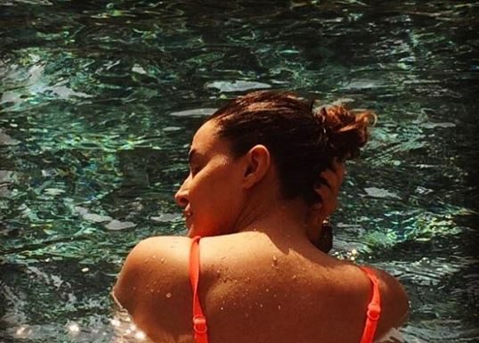 नेहा दुपिया की इस हॉट तस्वीर ने इंस्टाग्राम पर मचाई धूम hot Neha Dupia photo caused a splash on instagram