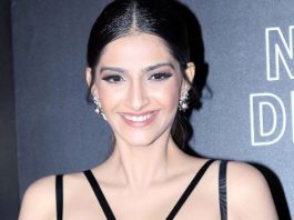 Sonam Kapoor looks too hot in front of the camera, see photos