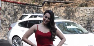 नच बलिये 8 के प्रोमो शूट पर बेहद खूबसूरत नज़र आईं सोनाक्षी सिन्हा, देखें तस्वीरें Sonakshi Sinha on Nach Baliye 8's promo shoot.