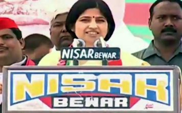 केवल अखिलेश ही नहीं डिंपल यादव भी कर रही हैं विरोधियों पर जमकर प्रहार not only Akhilesh Dimple Yadav is also fiercely attacking opponents