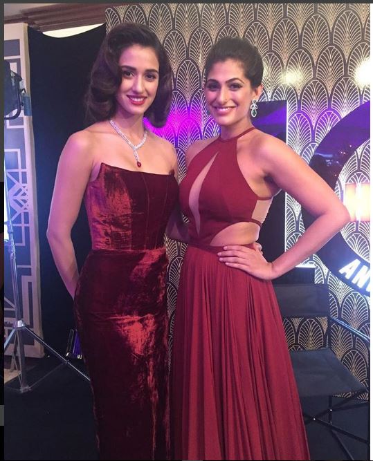 disha patani looks good at award show