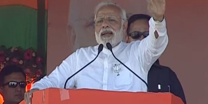 pm had to stop people from shouting before giving his speech