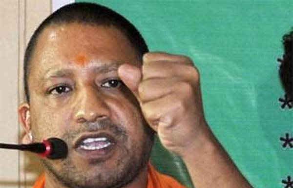 फिर बोले योगी आदित्यनाथ , जनसभा में दिया ये भड़काऊ बयान Adityanath said he is fit for CM candidate