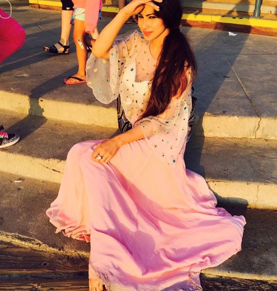 for holidaying Mouni Roy reaches america