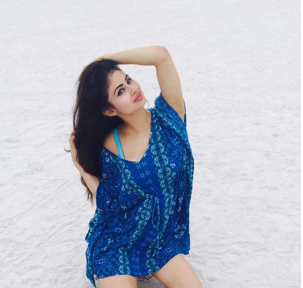 for holidaying Mouni Roy reaches america