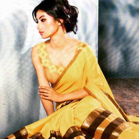 for holidaying Mouni Roy reaches america