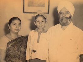 see childhood pictures of all the artists of the Kapil Sharma show.