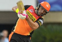 युवराज के बल्ले ने हैदराबाद को दिलाई शानदार जीत Yuvraj's bat gave a good victory to Hyderabad