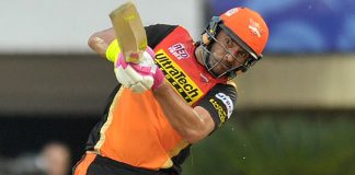 युवराज के बल्ले ने हैदराबाद को दिलाई शानदार जीत Yuvraj's bat gave a good victory to Hyderabad