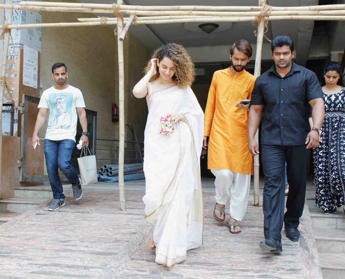  Kangna Ranaut reached the house of a friend to celebrate Navaratri festival