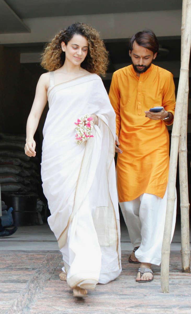  Kangna Ranaut reached the house of a friend to celebrate Navaratri festival