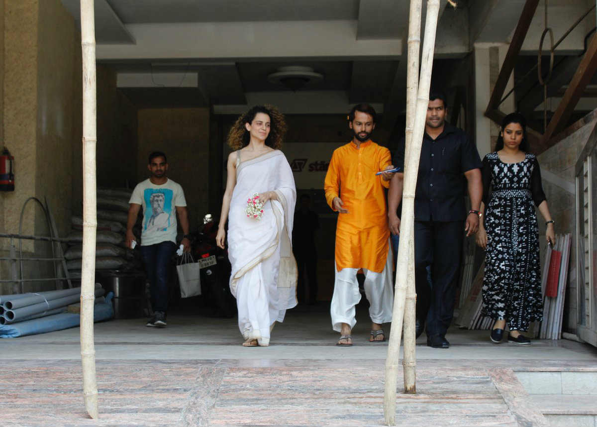  Kangna Ranaut reached the house of a friend to celebrate Navaratri festival